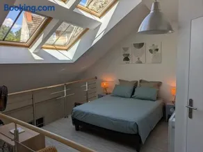 Studio rénové avec mezzanine au cœur de Bourbon-l'Archambault - Image 2