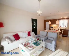 Seaside Family House - Image 1