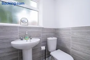 Cooper stay - perfect for contractors - Image 2