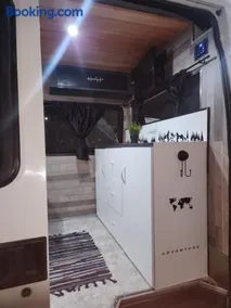 Furgoneta camper - Image 1