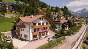 Hotel Garni Ruscel - Image 1