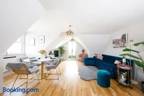 Luxury Penthouse ~ Super King Bed 5 min to Beach - Image 1