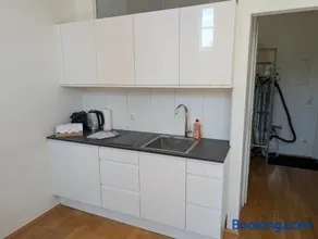 Beautiful Studio apartment for 2 people with parking - Image 2