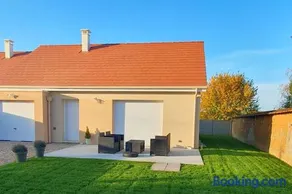 Petite maison, jardin privé clos, classée 3 étoiles - Image 1