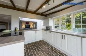 Little Exbury - Image 4