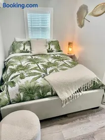 Lil' Beach Getaway - Image 5