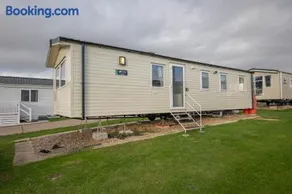 All in Haven - 3 Bed Brand New Caravan Valley Farm - Image 2