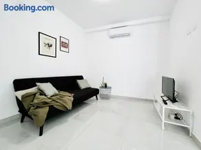 SUNSHINE SUITS - BRAND NEW APARTMENTS - Image 5