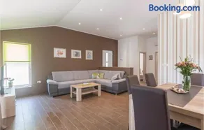 Two-Bedroom Holiday Home In Vodnjan - Image 1