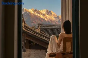 卷野白卷 Wild White Hotel 日照金山花园美宿 白沙古镇店 - Image 4