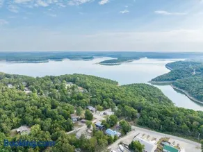 3BR House By Lake with BBQ Fire Pit & EV Charger - Image 2