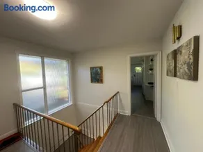 Modern Private Room with Bessarion Subway North York - Image 4