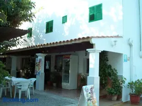 Pensión Las Tres Golondrinas - Image 3