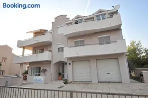 Apartments Charming - Image 2