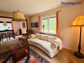 Swedish Villa 3bedroom 2living room &Traditional Timber Cabin Near Lakes and hiking 8 sovplatser - Image 1