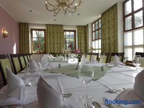 Hotel & Restaurant Kleinolbersdorf - Image 4