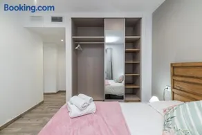 Moderno Apartamento en Centro de Granada - Image 3