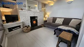 Beach Hill Cottage - Image 3