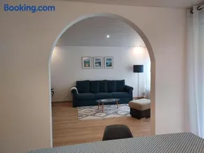 Grand appartement 2 chambres Calme Parking - Image 3