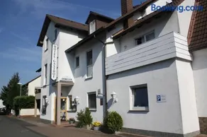 Hotel-Dörfler Garni - Image 1