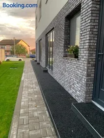 Luxury Private Apartment - Image 4