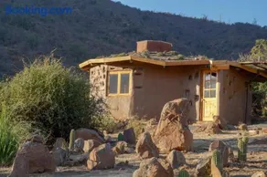 Refugio de tierra con vistas en Ocoa - Image 1