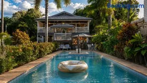 The Arlington Beachfront House - Image 1