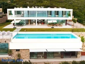 Villa Alkaram de lujo con vistas panorámicas al mar - Image 1