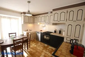Logis XVe 2 chambres avec suite parentale voûtée à 5 min Uzès - Image 1