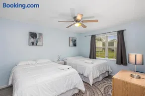 Delightful Apartment in Iowa, LA - Apartment 4 - Image 2