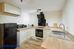Host & Stay - St Mary's Riverside - Image 2