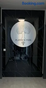 Platinum De Lux Apartament - Image 1