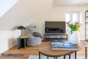 Sali Suite - Modern Attic Stay - Image 3
