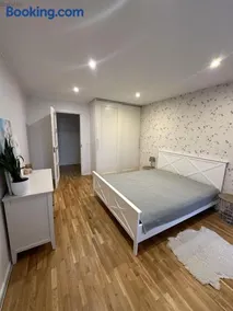 Koreli apartment - Image 1