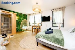 Le Bali - Queen-Size, Parking Gratuit & Sauna - Image 5