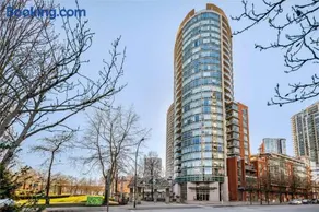 Cozy Condo! Central Location! Plus One Free Parking! - Image 1