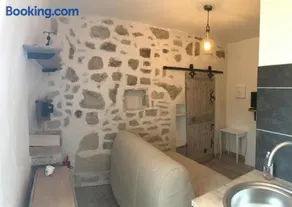 CHARMANT STUDIO - Image 1
