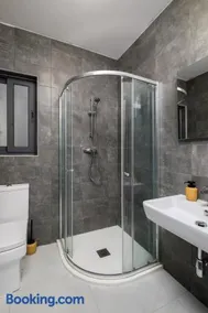 Cosy, Modern 1 Bedroom Apartment (Qawra) - Image 1