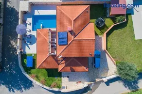 Villa Gloria, villa with heated pool - Image 5