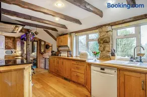 4 Bed in Burwash Common oc-b34866 - Image 5