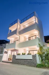 Naiades Guest House - Image 3