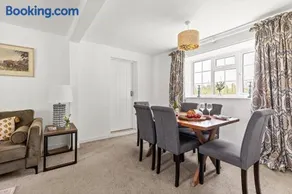 Cosy cottage in rural location with lovely country - Image 3