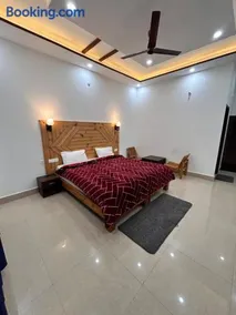 HOTEL HIMALAYAN FOXHOLE - Image 5