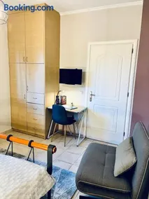 S&A Modern Apartment - Image 2