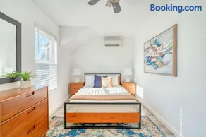 Stay Portland - Alberta Arts Luxury, Sleeps 6, Walk Score 99 - Image 1