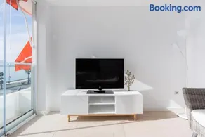 Sorolla 105, luxury, beach, free parking, all services, quite neighborhood, SO - Image 3