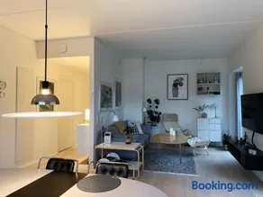 2 Bedroom Apartment Frederiksberg 1440-1 - Image 2