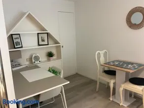 Suite Home - Image 2