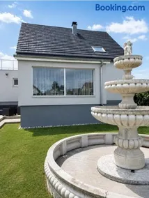 Villa prestige, jardin privé, parkings sécurisés, jacuzzi en option - Image 5