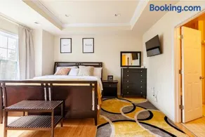 Luxurious and Cozy Room in Washington DC - Image 1